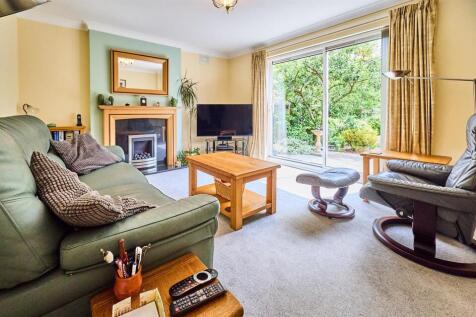 Rear Lounge