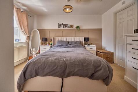 FRONT BEDROOM ONE