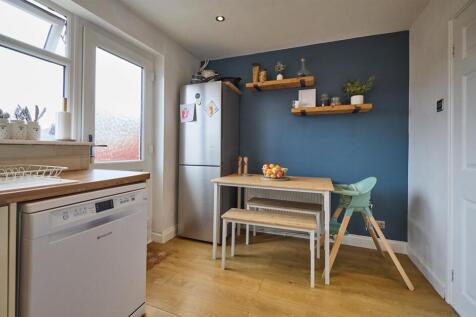 DINING KITCHEN TO REAR
