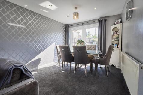 Rear Dining Area