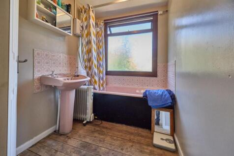 BATHROOM TO REAR
