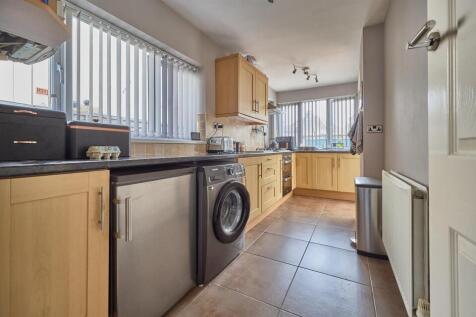KITCHEN TO REAR