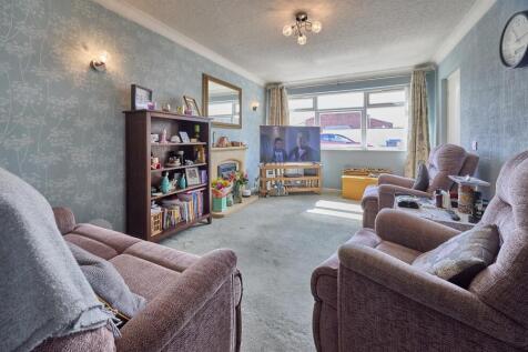 Lounge to Front