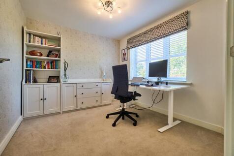 STUDY/PLAYROOM