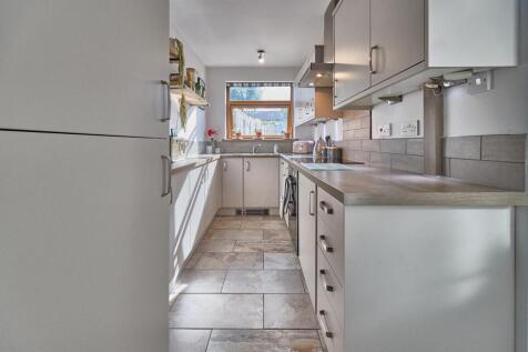 Refitted Kitchen to Rear