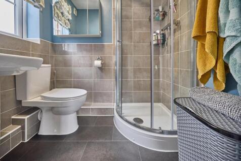 En suite shower room