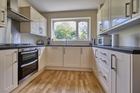 Refitted Kitchen to Rear