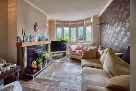 Lounge to Front