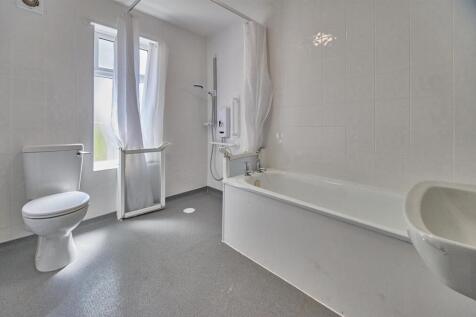 BATHROOM TO REAR