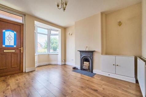 Lounge to Front