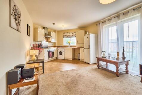 OPEN PLAN LOUNGE DINER AND KITCHEN