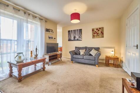 OPEN PLAN LOUNGE DINER AND KITCHEN