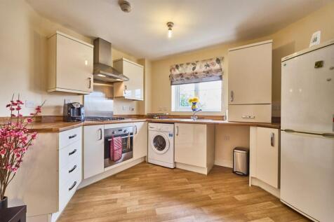 OPEN PLAN LOUNGE DINER AND KITCHEN