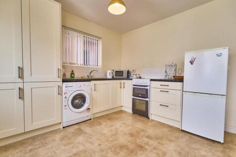 REFITTED KITCHEN DINING ROOM TO REAR