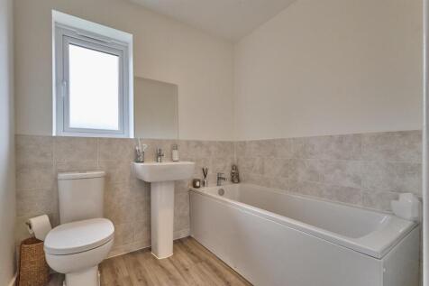 Bathroom to Rear