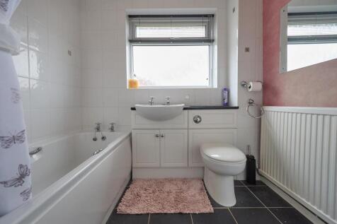 Bathroom to Rear