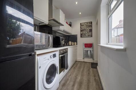 Refitted fitted kitchen to rear