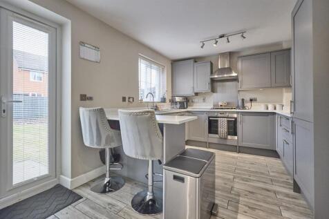 Re fitted dining kitchen to rear