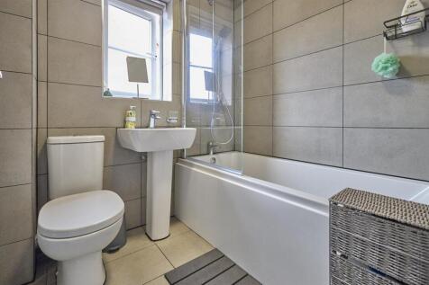 Re fitted bathroom to side