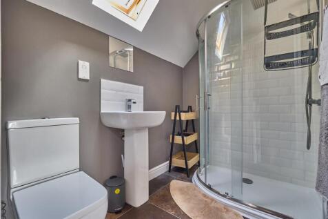 En suite Shower Room