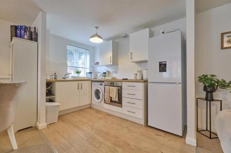 OPEN PLAN LIVING DINING KITCHEN