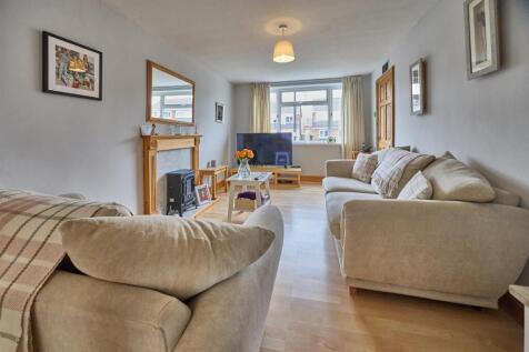 Lounge to Front