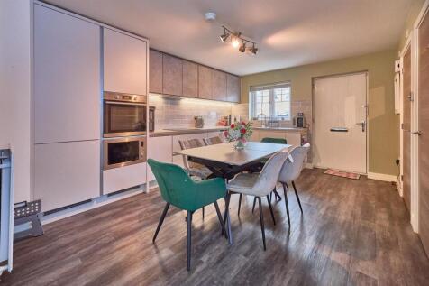 11 Notleyfield Close HK 9.jpg
