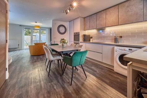 11 Notleyfield Close HK 10.jpg