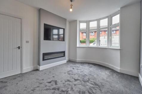 Lounge to Front