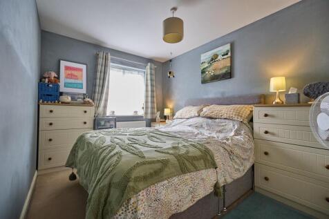 Front bedroom One