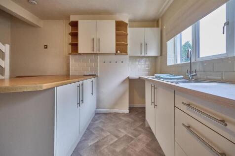 Kitchen diner to rear