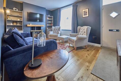 Front Lounge