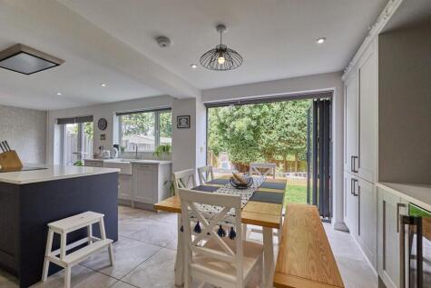 8 Borrowdale Close ES 7.jpg
