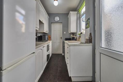 Fitted Kitchen to Rear