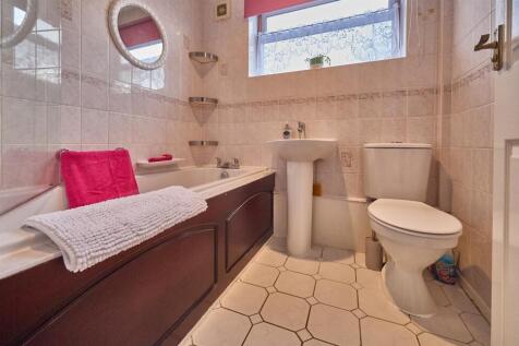 Bathroom to Side
