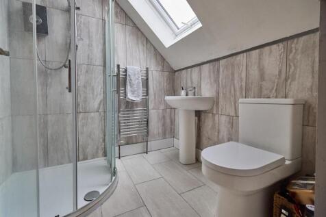 Ensuite shower room