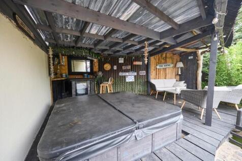 Entertaining Room (garden)