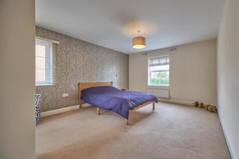 Bedroom one to Front