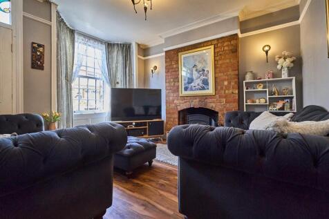 Lounge to Front
