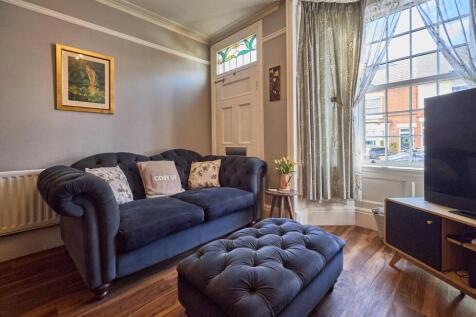 Lounge to Front