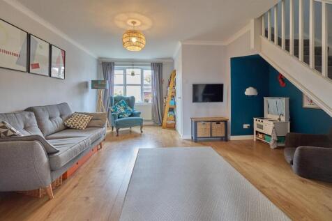 Lounge to Front