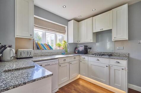 Fitted Kitchen to Rear