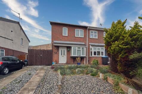 132 Charnwood Road BW 7.jpg