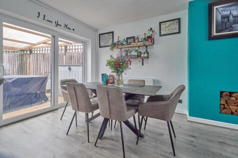 Open plan living, dining kitchen (L Shape)