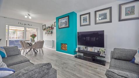 Open plan living, dining kitchen (L Shape)