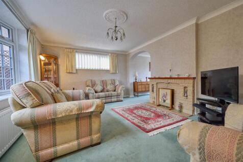 Lounge to Front