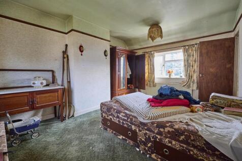 Bedroom One to Front