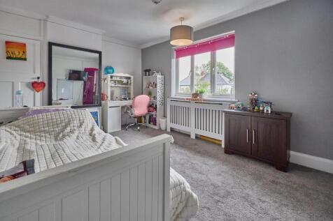 Bedroom 1 to front