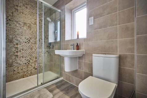 En suite shower room