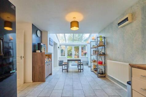 Masefield Drive 11.jpg
